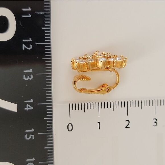 Earrings 𝅺Vintage Gold Tone Crystal Clip On Earrings #0129 - Picture 5 of 8